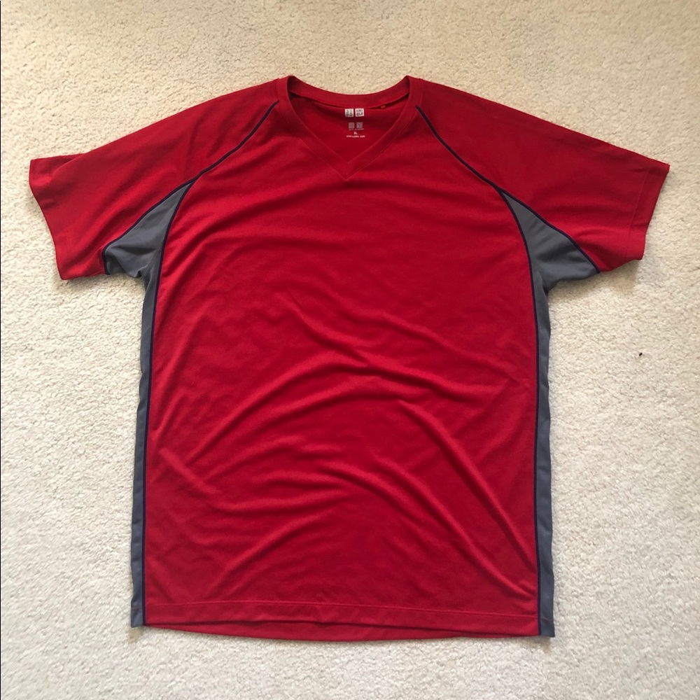 Uniqlo tee men’s XL